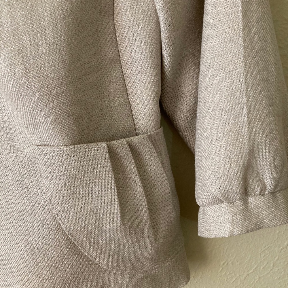 3/4 Sleeve Jacket - Picture 2 of 11